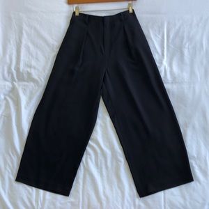 Uniqlo wide leg cropped pant